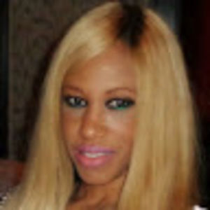 Meet your Posher, Leona